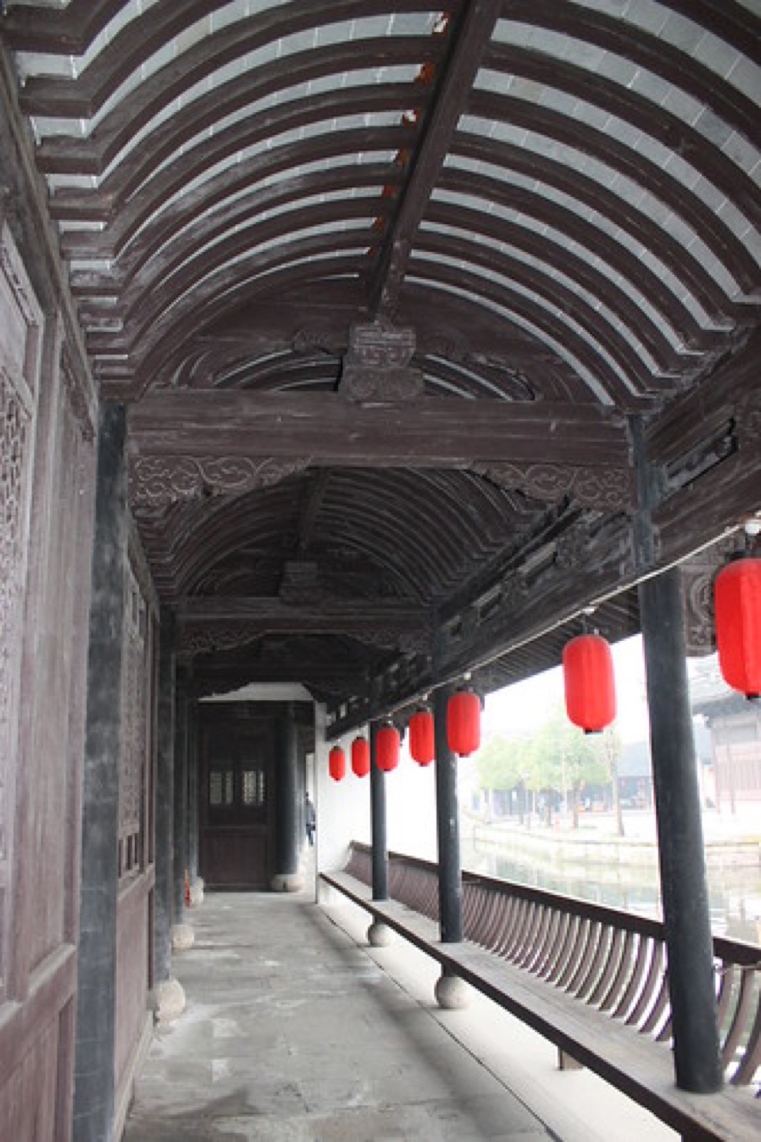 門廊,魯鎮